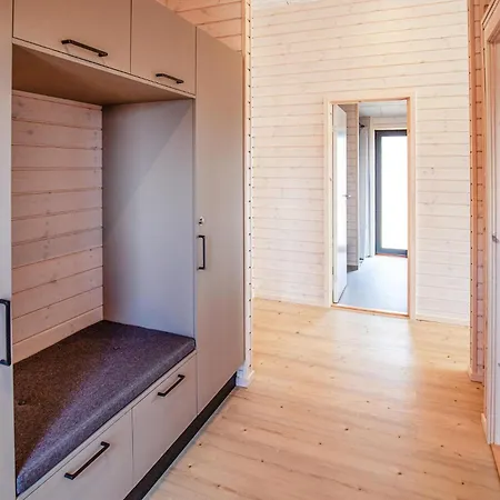 3 Bedroom Beautiful In Feriehus *