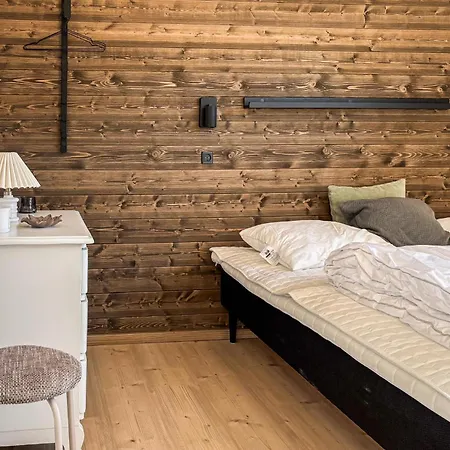 3 Bedroom Beautiful In Feriehus